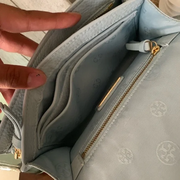 Beautiful Tory Burch Chain Crossbody 🦋